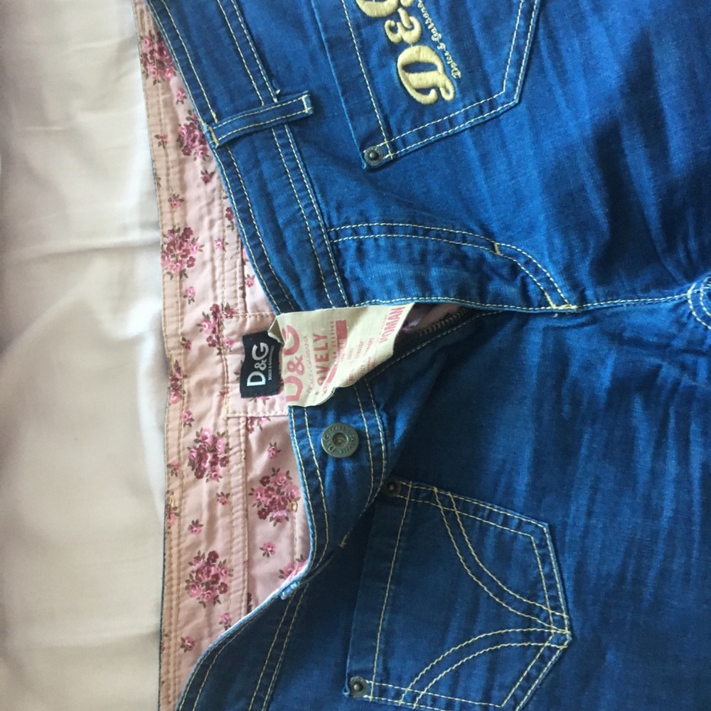 Shorts - Picture 4 of 8